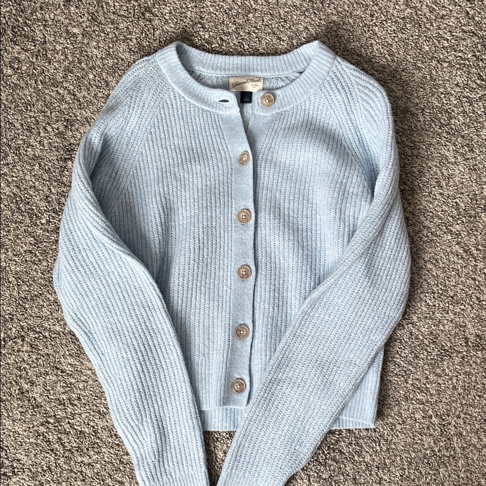 Universal Threads button down cropped cardigan